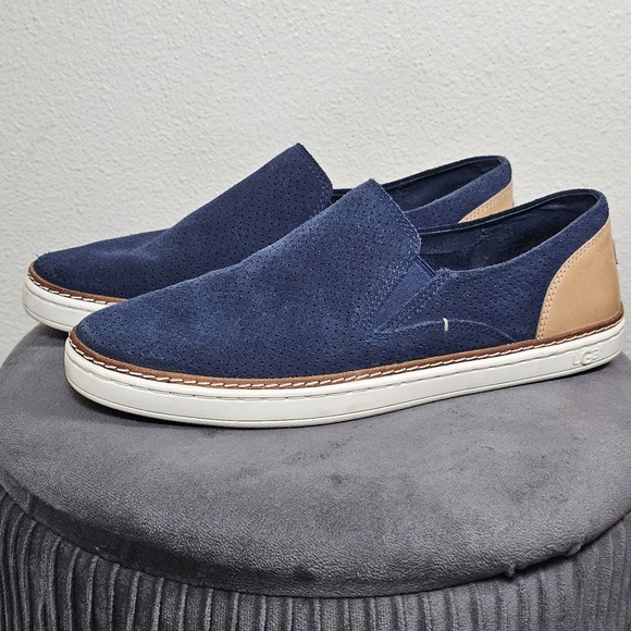 UGG‎ Women's Adley Perf Leather Fashion Sneaker Marino Blue Slip on US 9 EUR 40 - Picture 1 of 9
